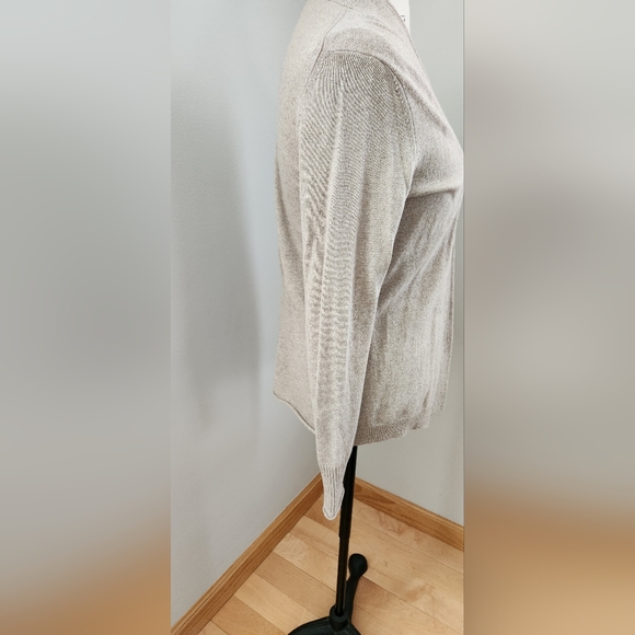 BANANA REPUBLIC cashmere blend ecru/ beige color cardigan in size S - Picture 4 of 10